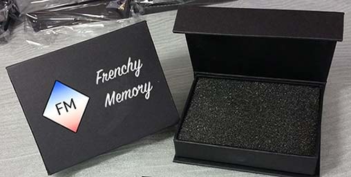 Micro SD avec coffret haut de gamme personnalisée - Frenchy Memory